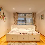 Apartment 3 Bedroom In Herastrau Area Bucharest