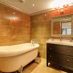 3 Bedroom In Herastrau Area Apartment *