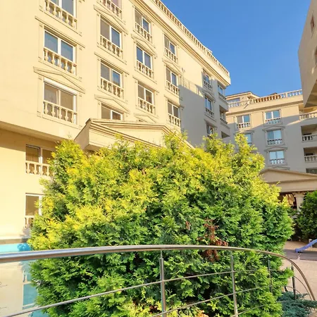 3 Bedroom In Herastrau Area Apartamento Bucarest