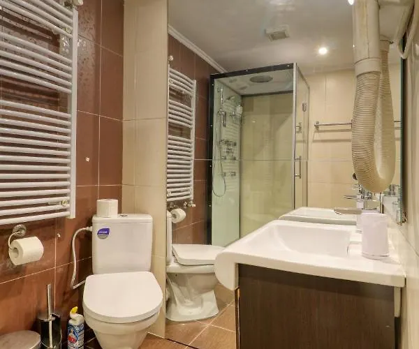 3 Bedroom In Herastrau Area Apartment Bucharest