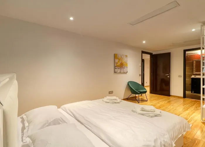 3 Bedroom In Herastrau Area Appartement
