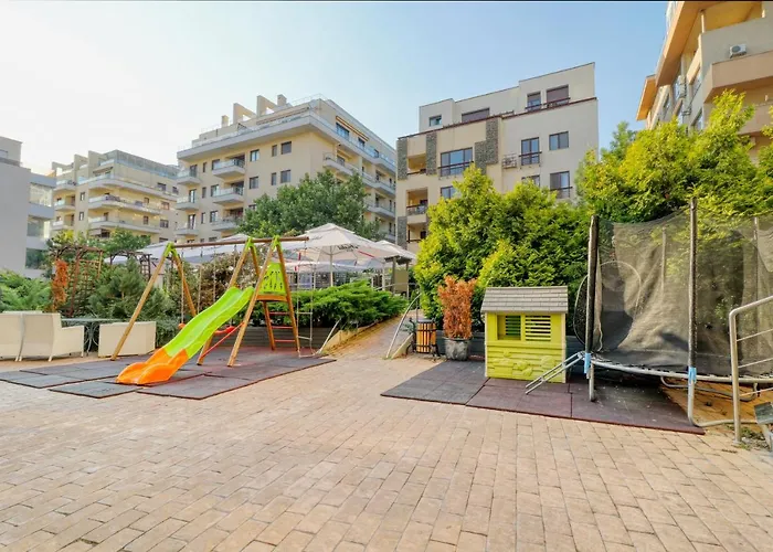 3 Bedroom In Herastrau Area Bucharest