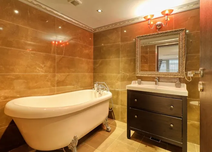 3 Bedroom In Herastrau Area Apartment *