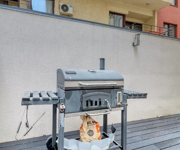 Apartment 3 Bedroom In Herastrau Area Bucharest