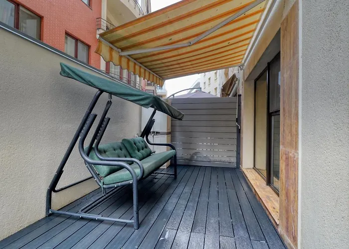 3 Bedroom In Herastrau Area Appartement Boekarest