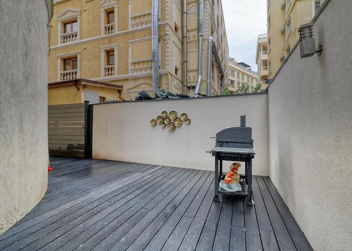 Appartement 3 Bedroom In Herastrau Area Boekarest