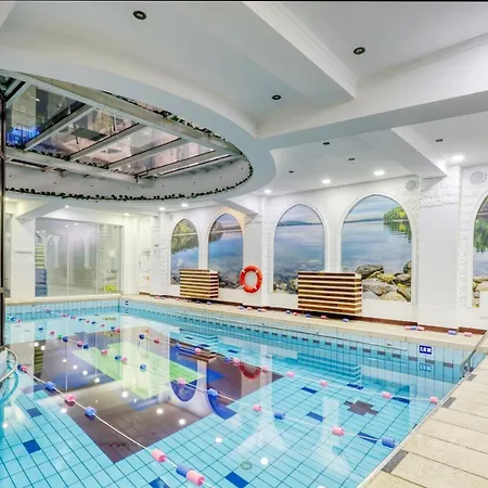 Apartment 3 Bedroom In Herastrau Area