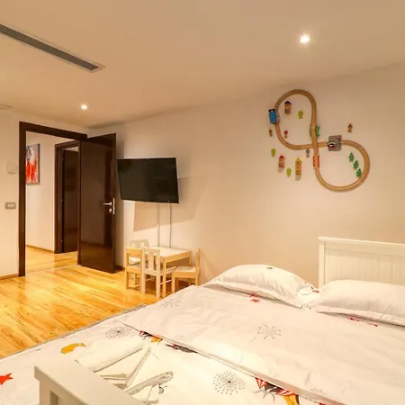 3 Bedroom In Herastrau Area *