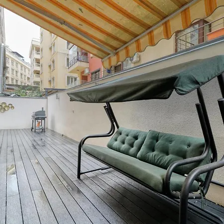 3 Bedroom In Herastrau Area Bucarest